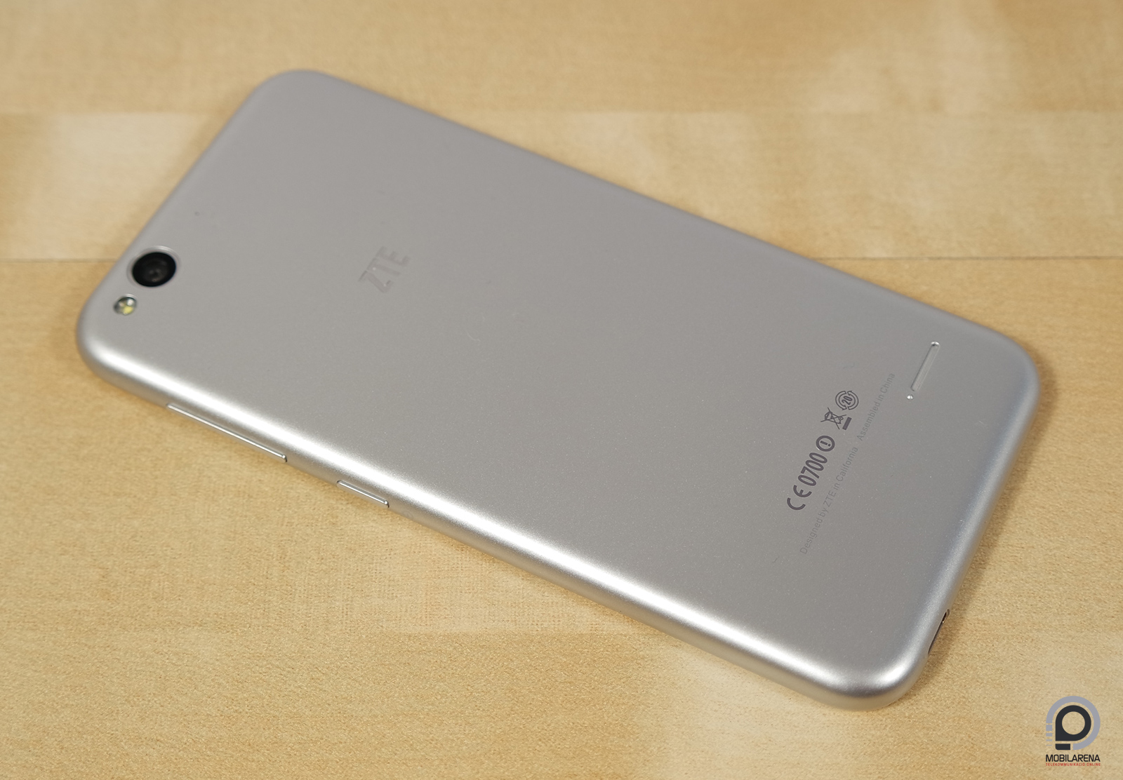 ZTE Blade S6 hátlap