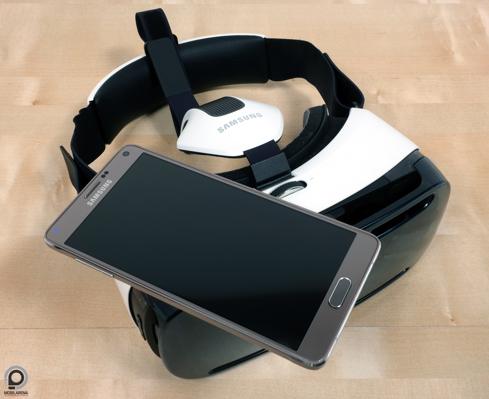Samsung Gear VR - szemünk előtt a jövő - Mobilarena Okostelefon / Egyéb  teszt
